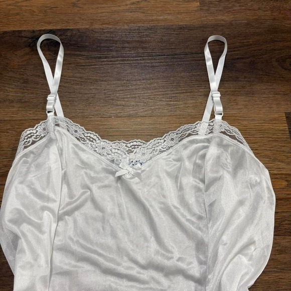 Vintage Blair White Lace Trim Camisole, Size M, Adjustable Straps - Picture 2 of 6
